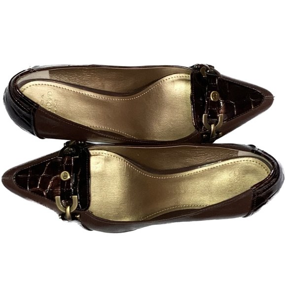 CIRCA Joan & David Brown Alligator Print Luxe Heels - Picture 3 of 9